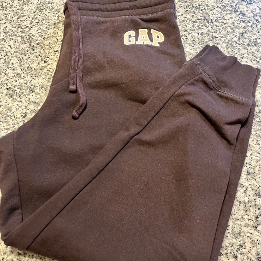 Turkish Coffee Color GAP Joggers Men’s Large